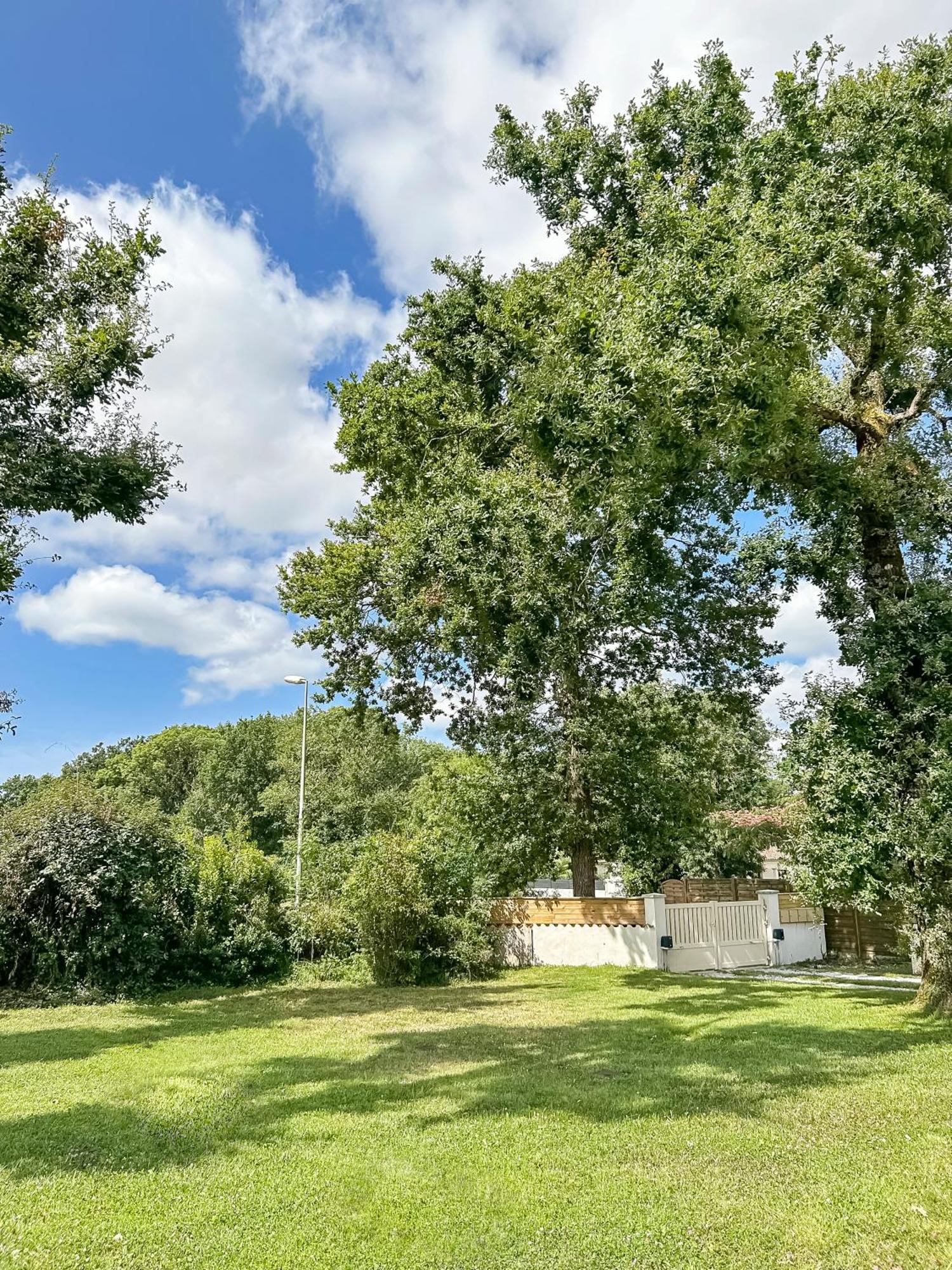 Calme Jardin & Parking Prox Royan Appart 2 Médis Buitenkant foto